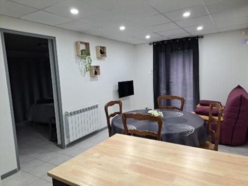 Chez Patrick Et Dominique Apartment Saint-Pierre-en-Faucigny Bagian luar foto